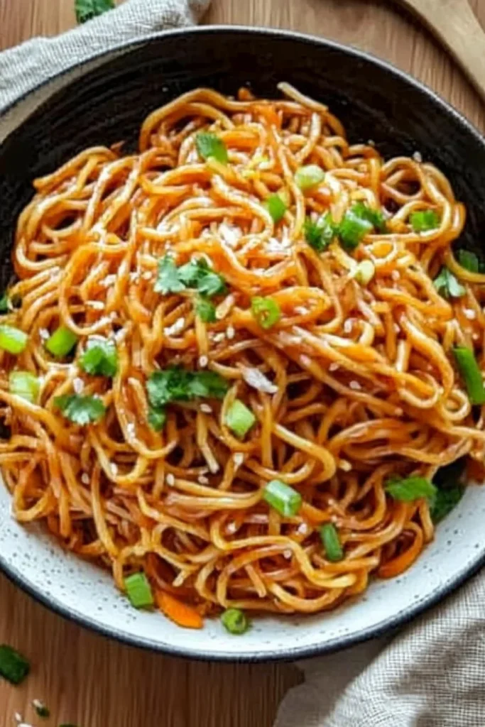 Zucchini-Nudeln mit Garnelen und Kirschtomaten